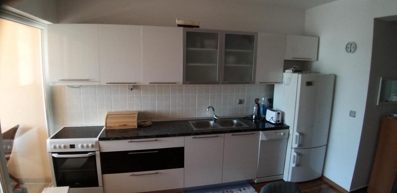 Apartman Slavica โรกอซนิซา ภายนอก รูปภาพ